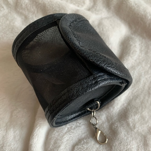 Makeup brush cleaning mat & mesh carrying case for beauty blender - Picture 4 of 11